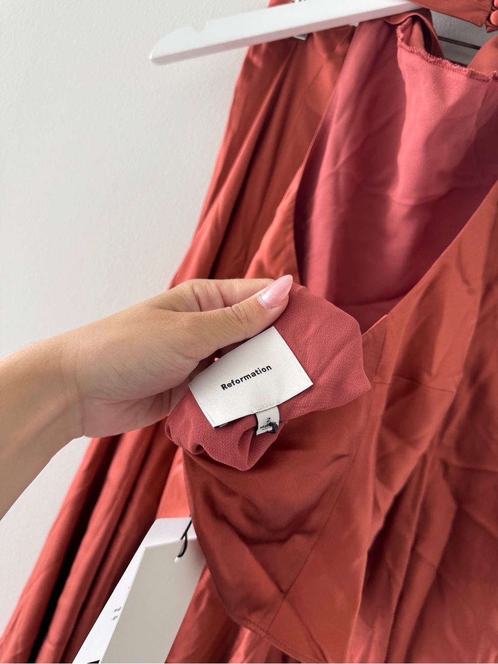 REFORMATION Sera Silk Set in Rosewood 2 - Picture 7 of 7